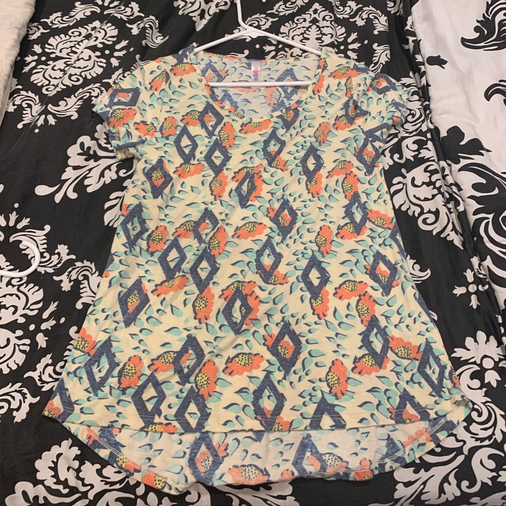 Lularoe shirt